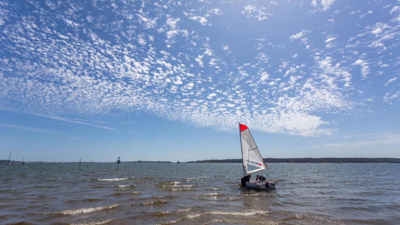 Fantasea Villa Poole Exteriör bild